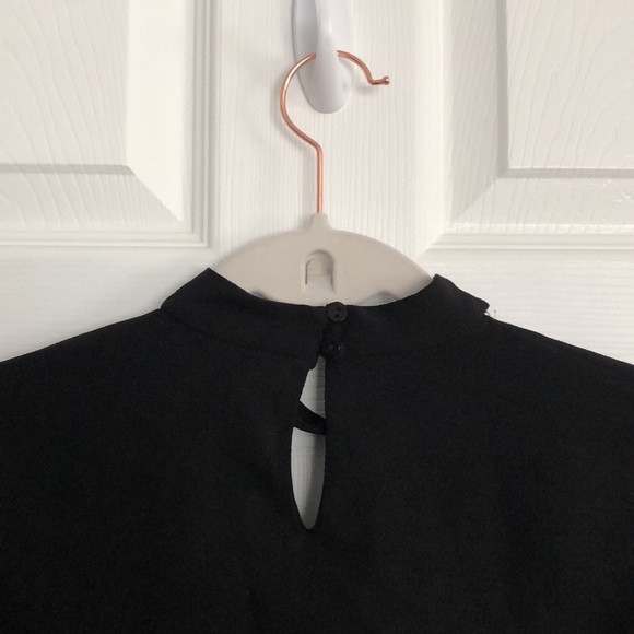 ZARA- Trafaluc collection black crop blouse - Picture 4 of 4